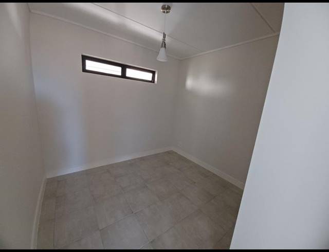 2 BEDROOM PROPERTY TO RENT IN GREENBAY ECO ESTATE